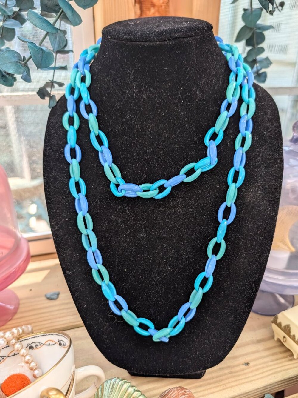 Vintage Mod Stamped Hong Kong Shades of Blue Chunky Plastic Chain